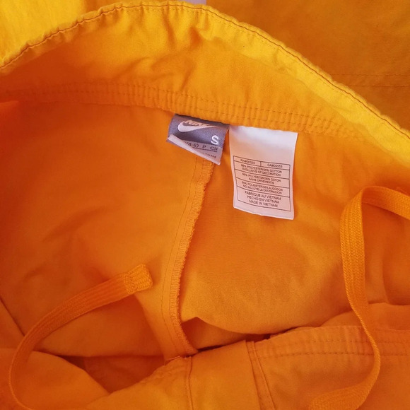 Nike capri size S (20in.inseam ) 2 pockets - Picture 6 of 7